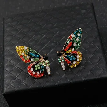 2020 Naujų Europos ir Amerikos mados asmenybės trumpas drugelio ausis nagų spalva gręžimo šalies aksesuaras ausies nagų