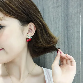 Naujas stilius saldus vaisių vyšnių ausies pakabukas mados jaunatviškas graži mergina studentų ausies nagų
