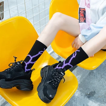 Mados Streetwear Žaibo Hip-hop Kojinės Naujovė Pora Kojinių Medvilnės Moterų Harajuku Kumpinti Japonijos Kojinės Juoda Balta Karšto Pardavimo