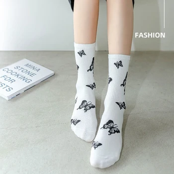 Animacinių filmų kojinės mielas baltas moteris calcetines kawaii gyvūnų spausdinti harajuku skarpetki damskie juokinga moterų chaussette femme laimingas kojinių